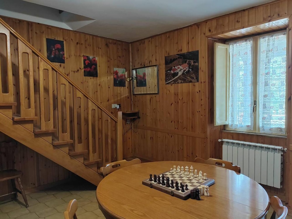 Photo 33