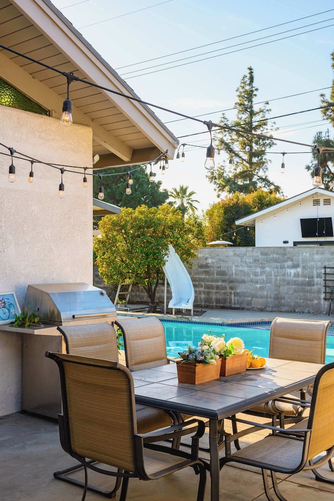 Luxury Estate With Sparkling Pool & Elegant Amenities