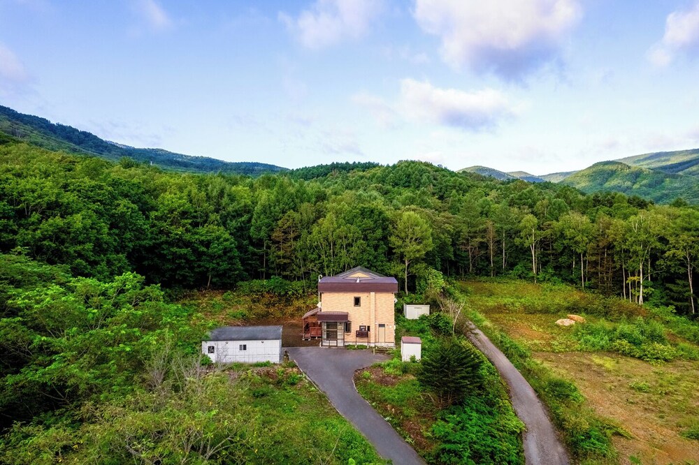 THE ELYSIAN RETREAT