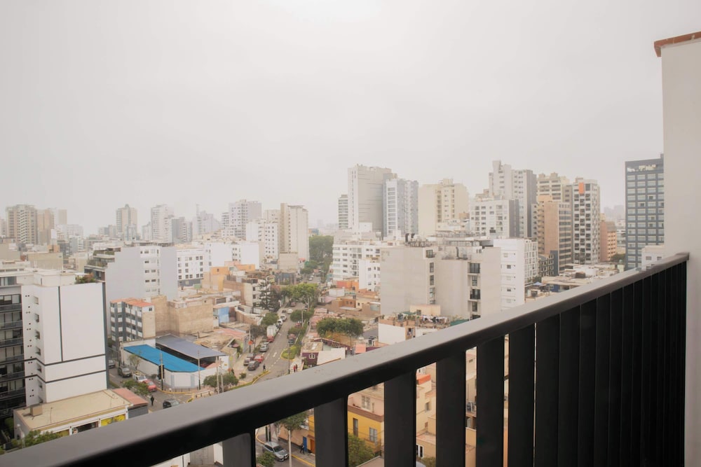w Stunning 1BR in Miraflores