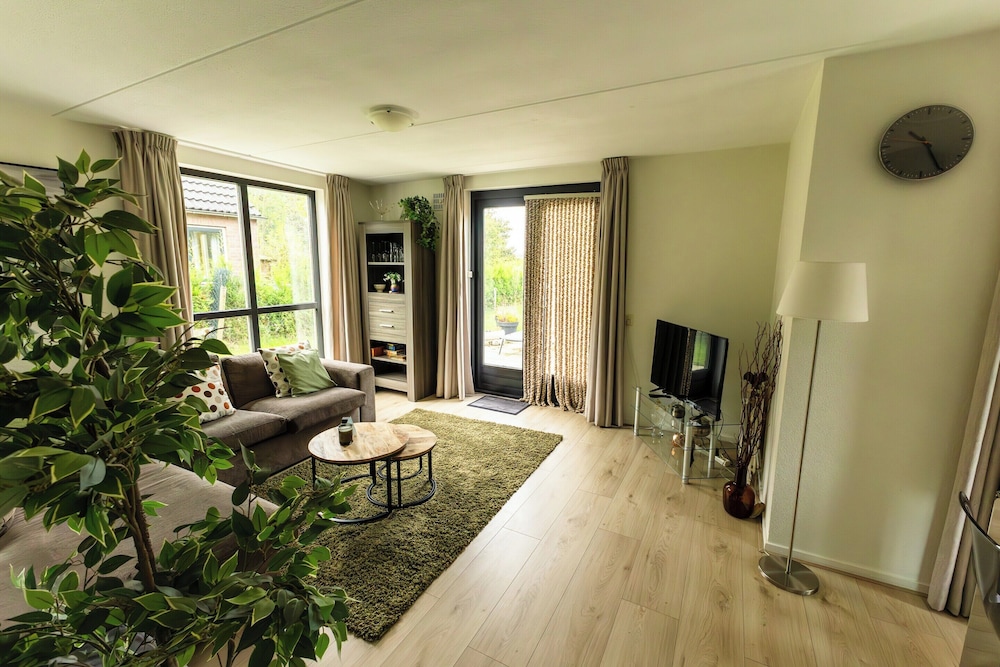Peaceful Bungalow Near Forest Edge