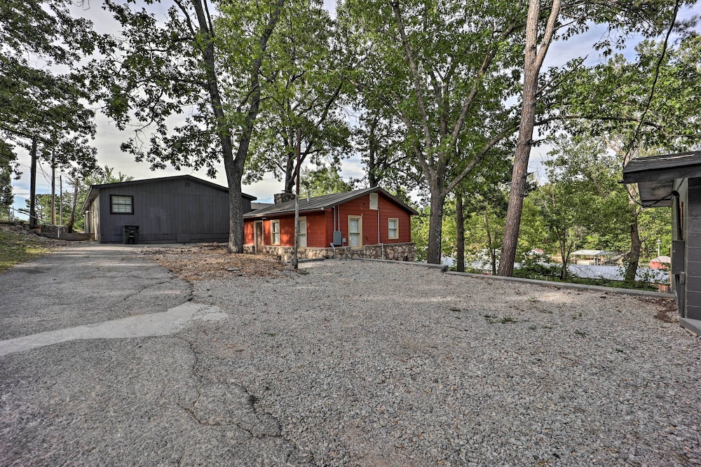Lakefront Eucha Escape w/ Views & Boat Slip! view 3