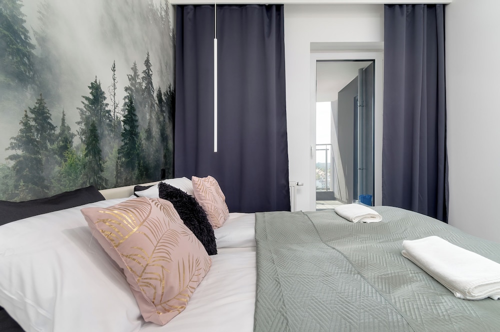 Elegant Apartment Rzeszów by Renters