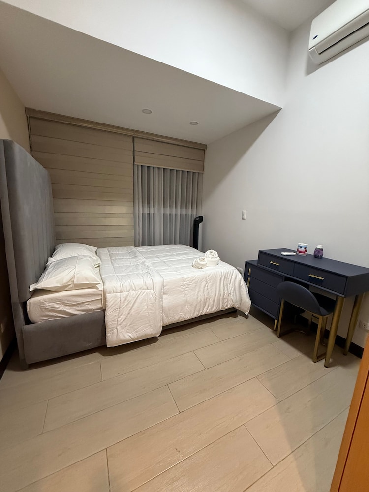 Executive Suites 4 Bedroom Condo Uptown Parksuites Bgc