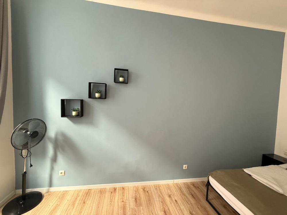 Cozy 1BR Apt Walk to Westbahnhof