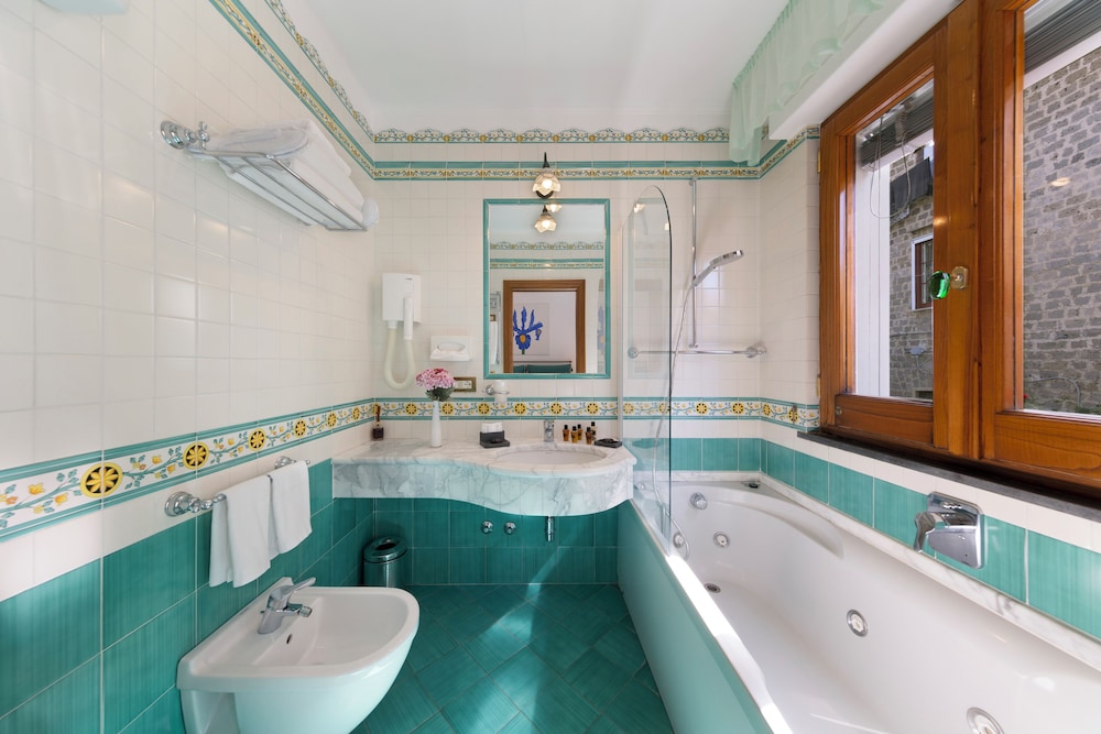 Villa In Sorrento Center | Gardens & Outdoor Space