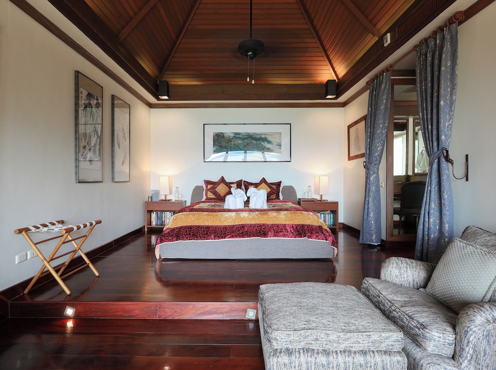 Katamanda seaview villa Kinnaree near Kata beach