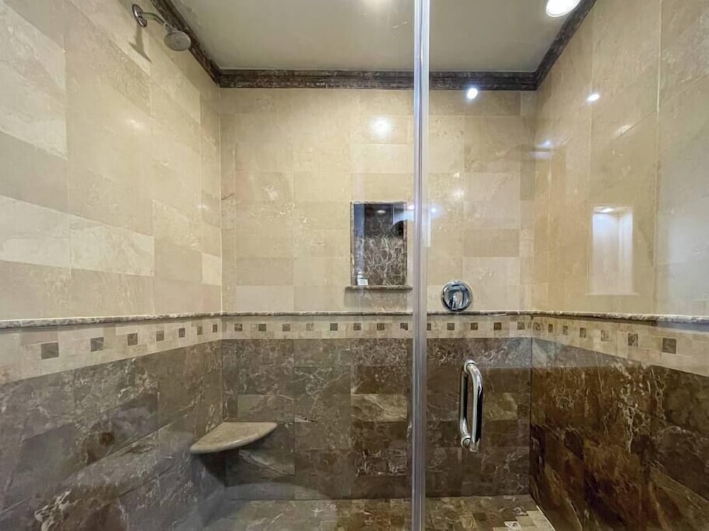 Amazing Location Close to it all Great Price