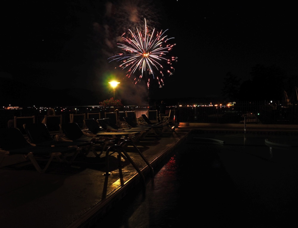 The Lake Motel