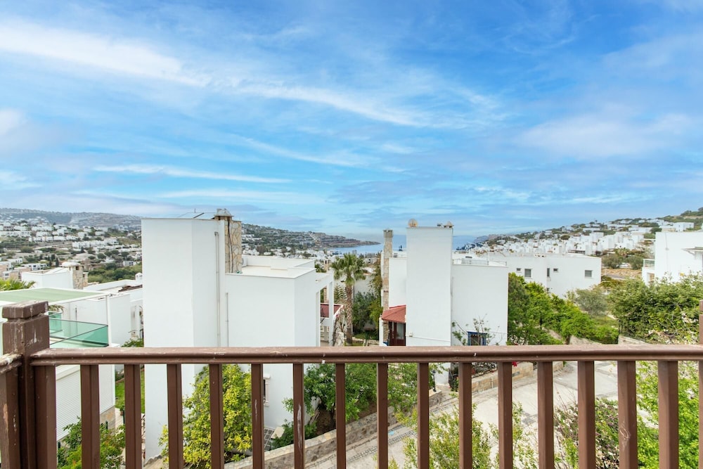 Sea View Huge Private Villa With Terrace in Bodrum view 2