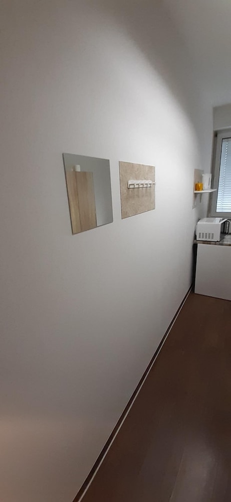 2-Rent Group Hostel Zimmer&Apartments GKP2