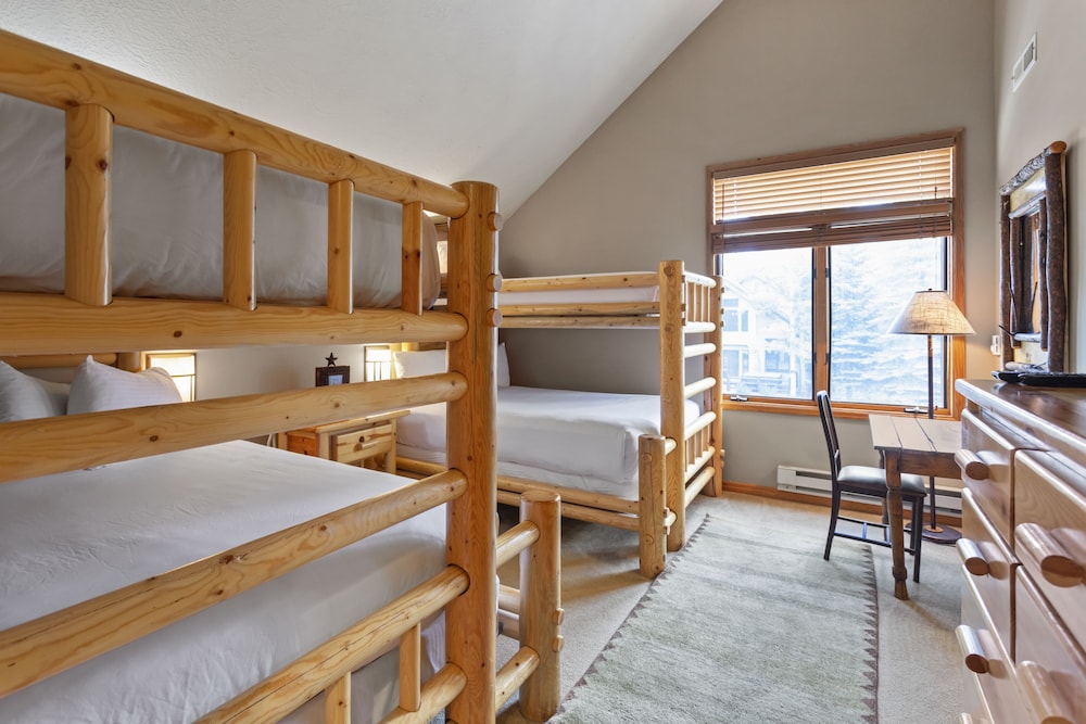 Deer Lake Village at Deer Valley Resort - Three Bedroom Condo with Loft and Hot Tub #2473 3 Condo