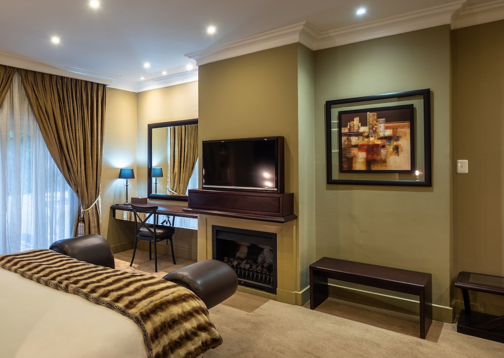 Johannesburg Vacations - 10 2nd Avenue Houghton Estate - Property Image 49