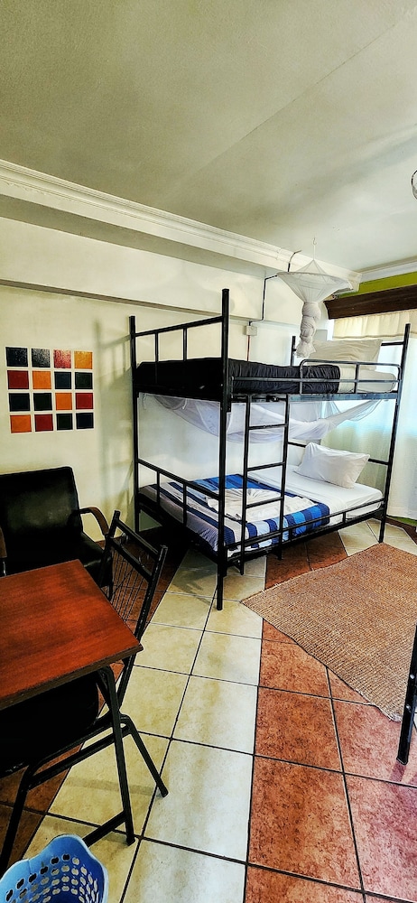 WE TRAVEL HOSTEL