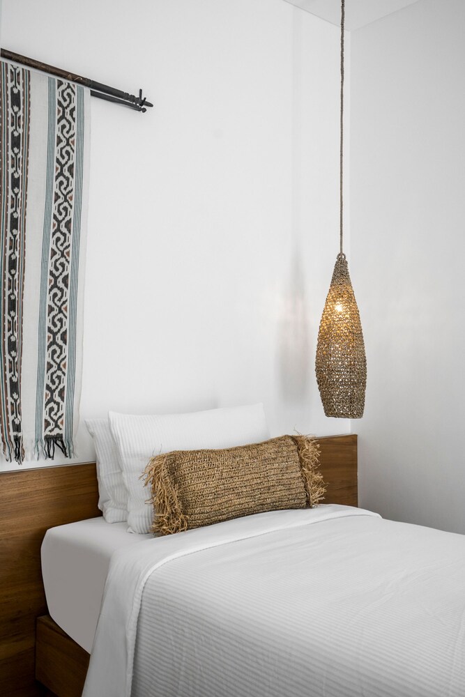 Villa Oasi 1 by Alfred in Bali - Brand New Tropical Luxury 3 BR Bingin Beach