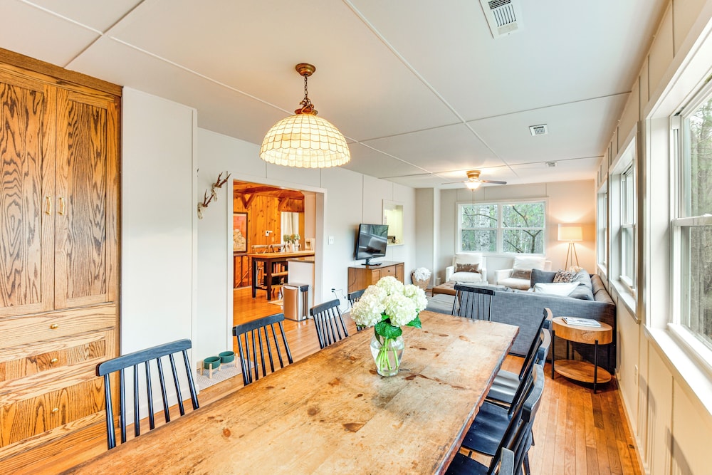 1 Mi to Beach: Lake Rabun Home w/ Carriage House