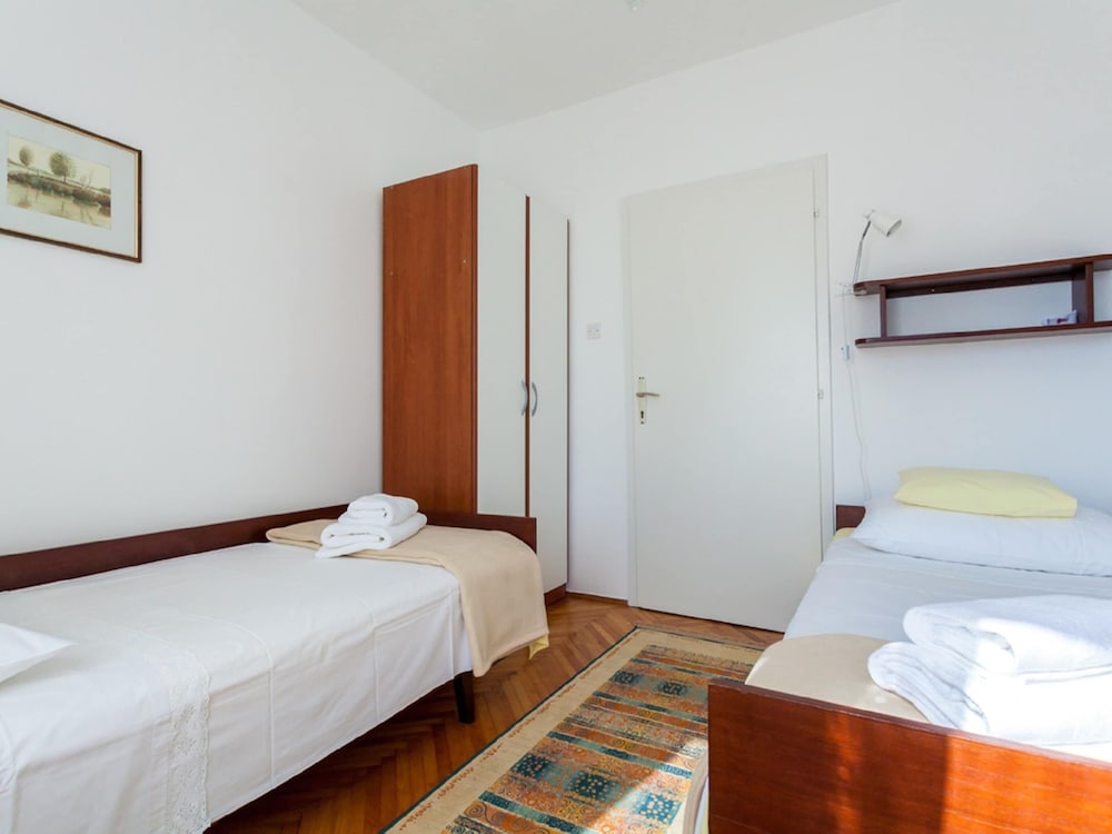 Cosy Apartment in Malinska With Barbecue view 2