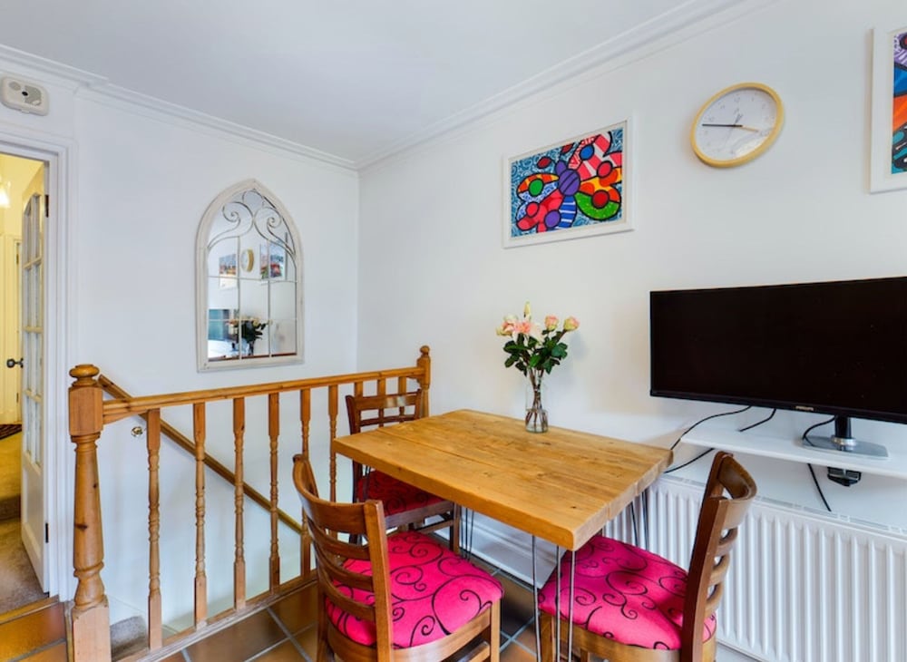 The Clapham Apartment With Private Patio