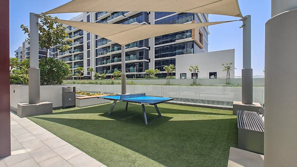 Elegant Studio With Garden in Meydan - Dubai