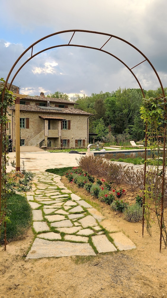 La Torre sulla via Francigena