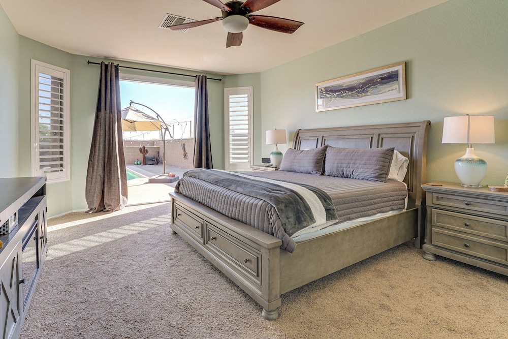 5 Mi to Surprise Stadium: Chic Arizona Home