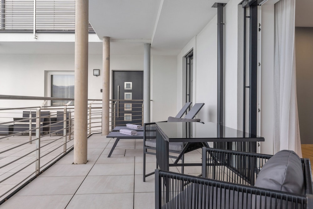 Maria Blick Lake View Apartments