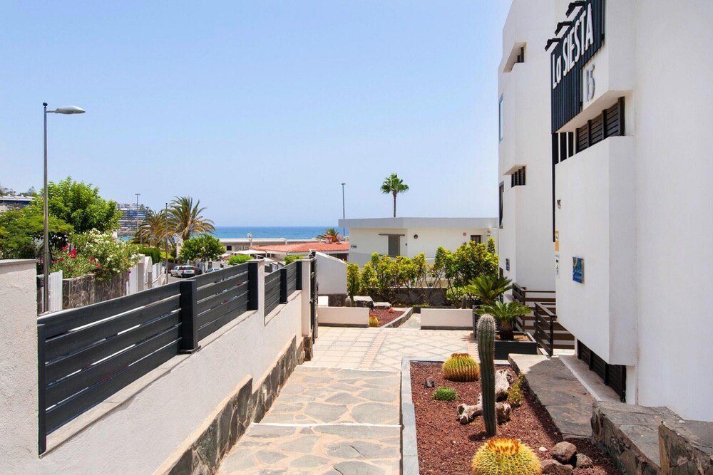 Sea-view Holiday Flat in San Augustin