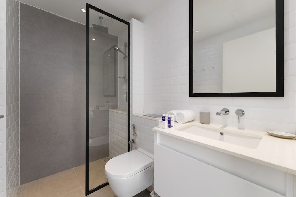 Modern Panoramic Sea View Apt on Al Reem Island