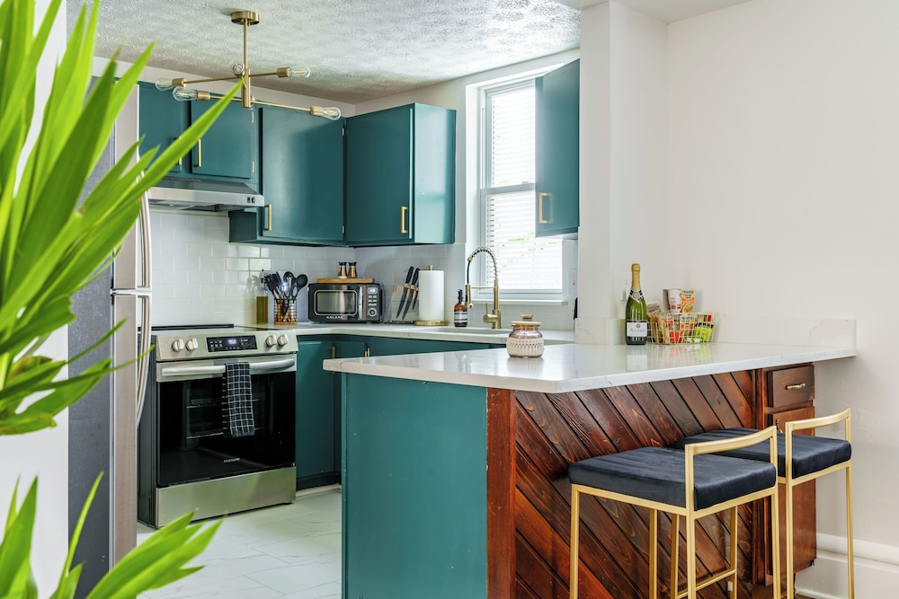 Jungle House Boutique Suites – Short North & Convention Center