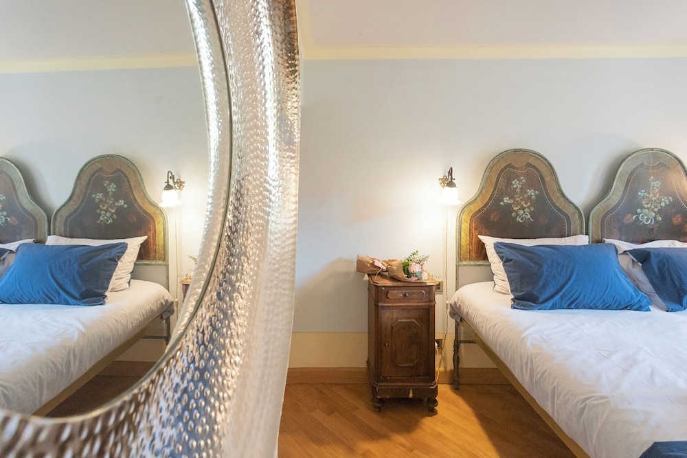 Villa Torre di Palanzo With Magnificent View by Rent all Como
