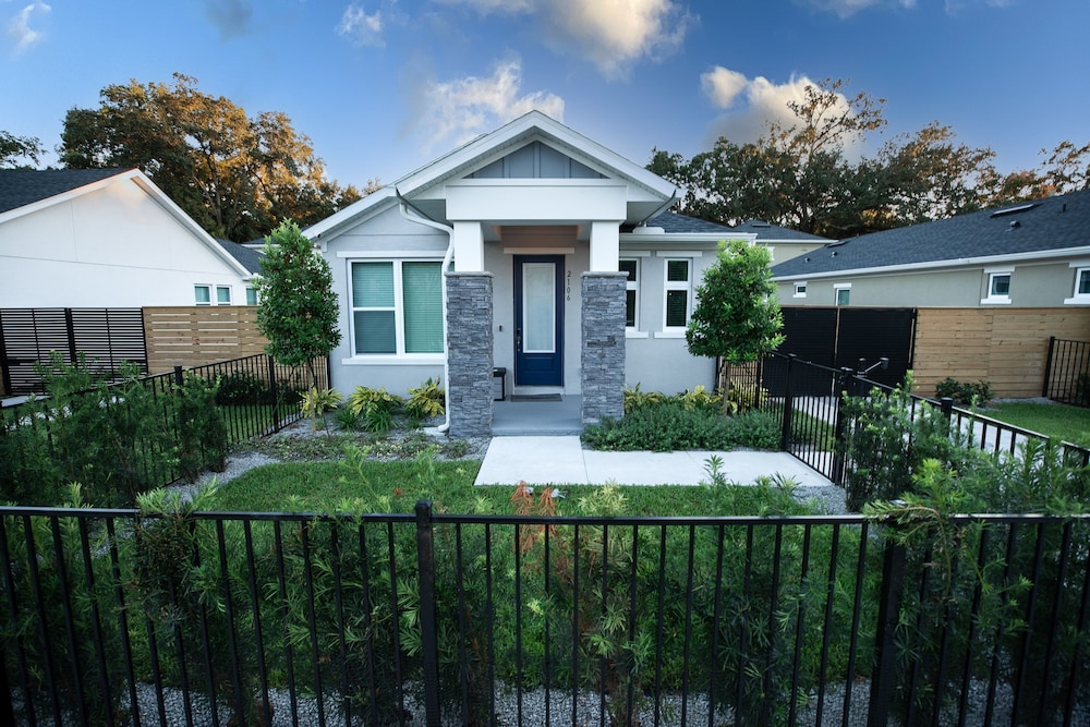 Brand New Modern Pet Friendly Zen Home W/ Private Home Theater & Hot Tub! 2 Bedroom Home by RedAwning