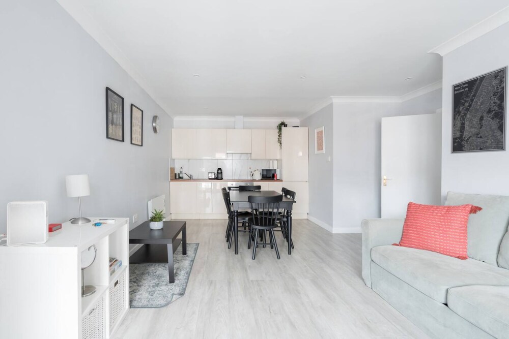 Stylish 2 Bedroom Flat in Dublin