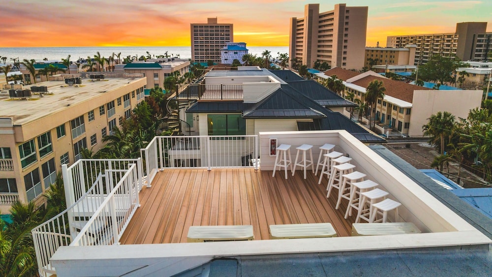 Serving Sunset in Siesta Key