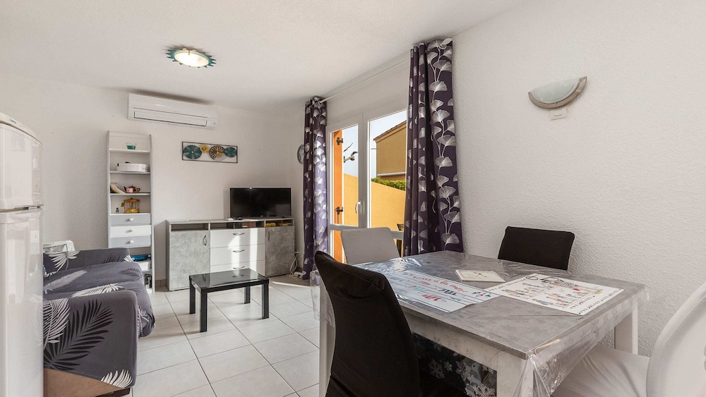 Stylish Stay by the Sea