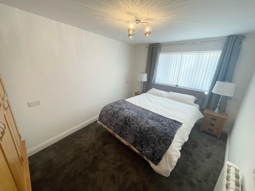 Beautiful Private Detached 1-bed Bungalow view 2