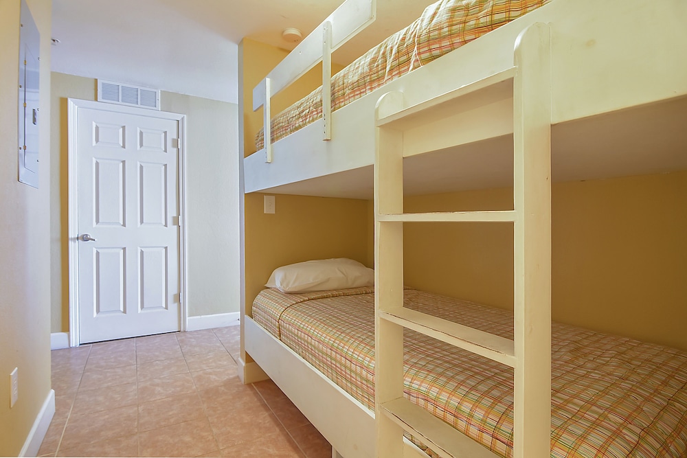 Tidewater by Book That Condo
