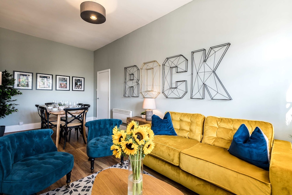 Host Stay Catharine Quarters