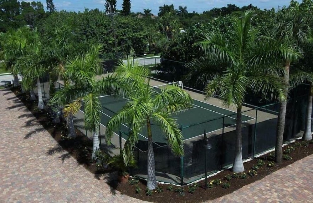 Sandalfoot Beachfront Condominium, photo 28