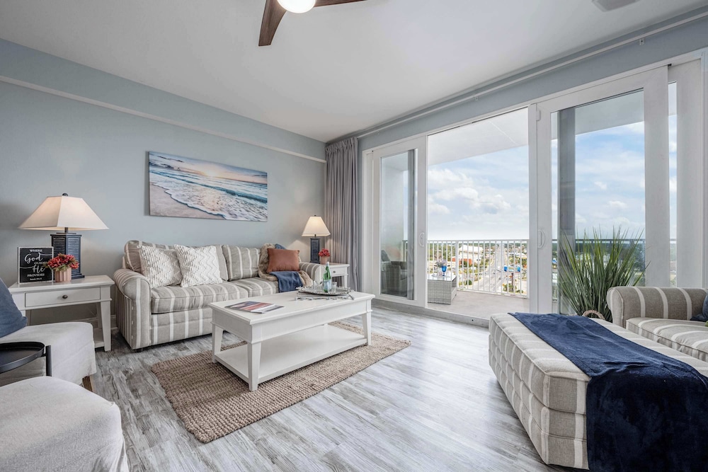 J Lews Place in Laketown Wharf!