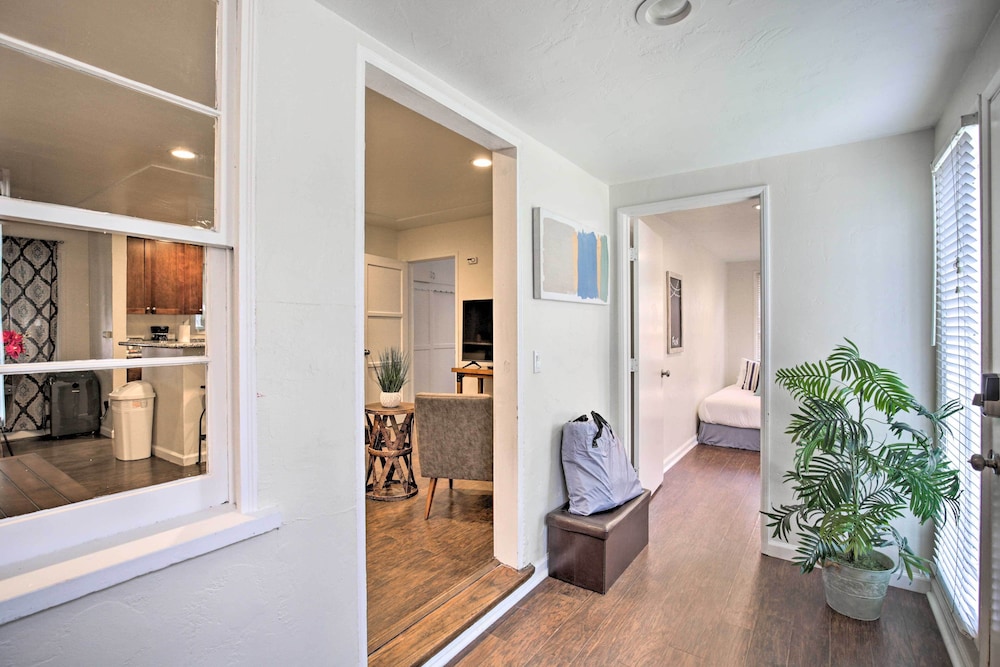 Modern Duplex Near Gaylord Resort & Bayfront! view 3