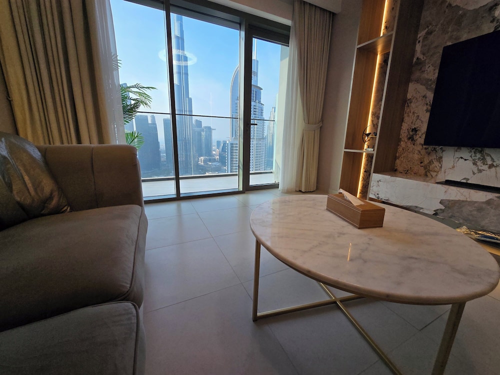 Royale Highend Burj and Fountain View