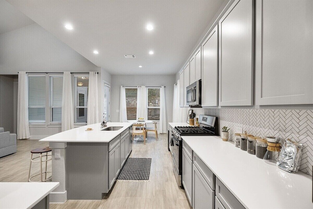 Spacious Cozy 4B Home in Frisco