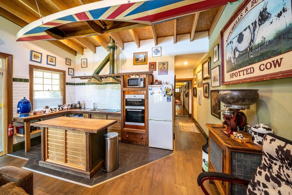 The Spotted Cow City Fringe Pet-friendly