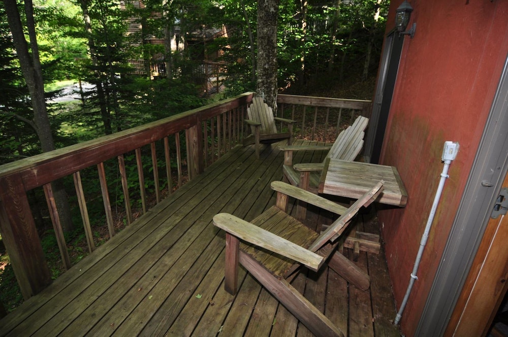 Bear`s Den - Northface view 2