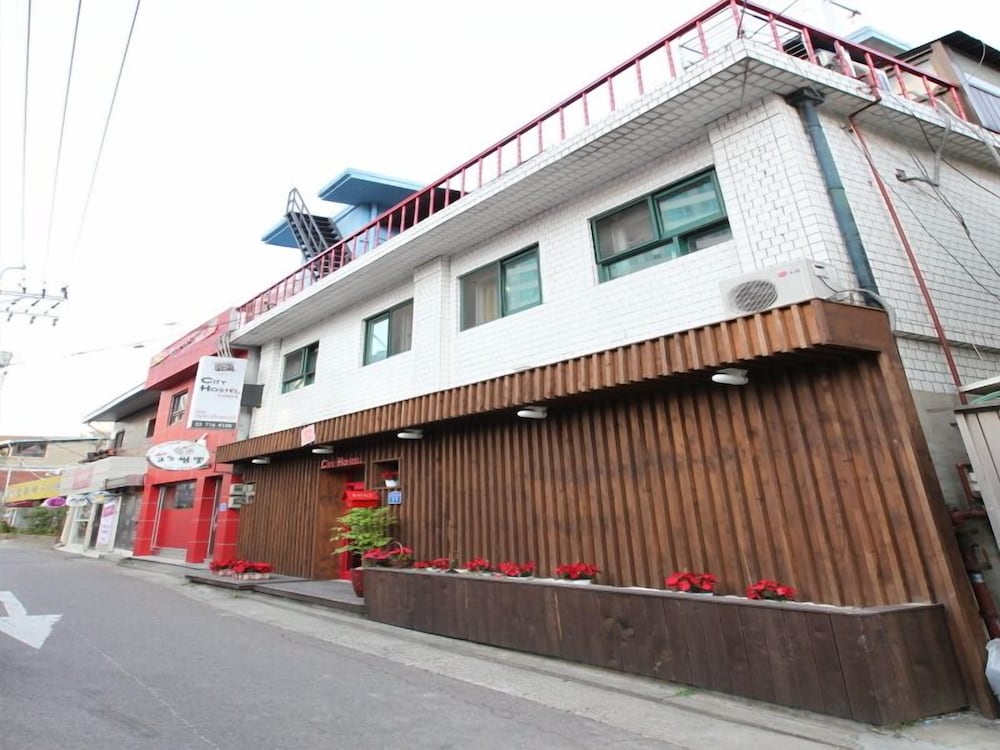 Naru Hostel
