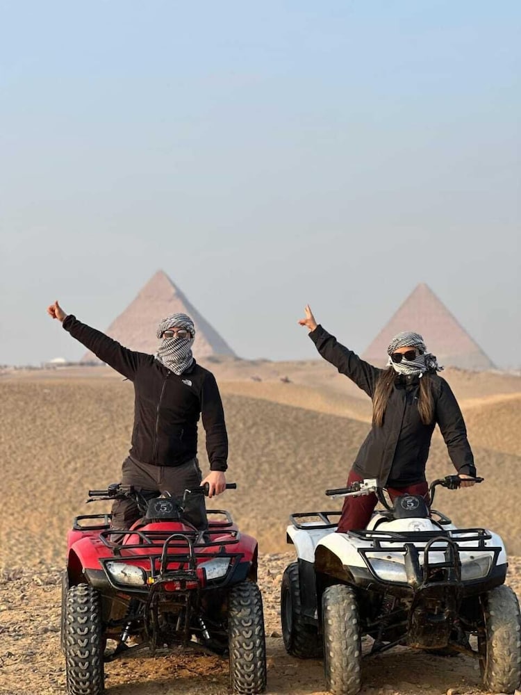 Roone Pyramids View Inn