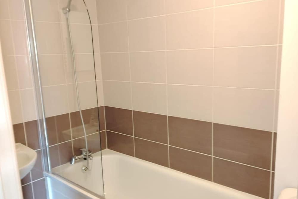 1 Bed-sleeps 4-pet Friendly-central Location