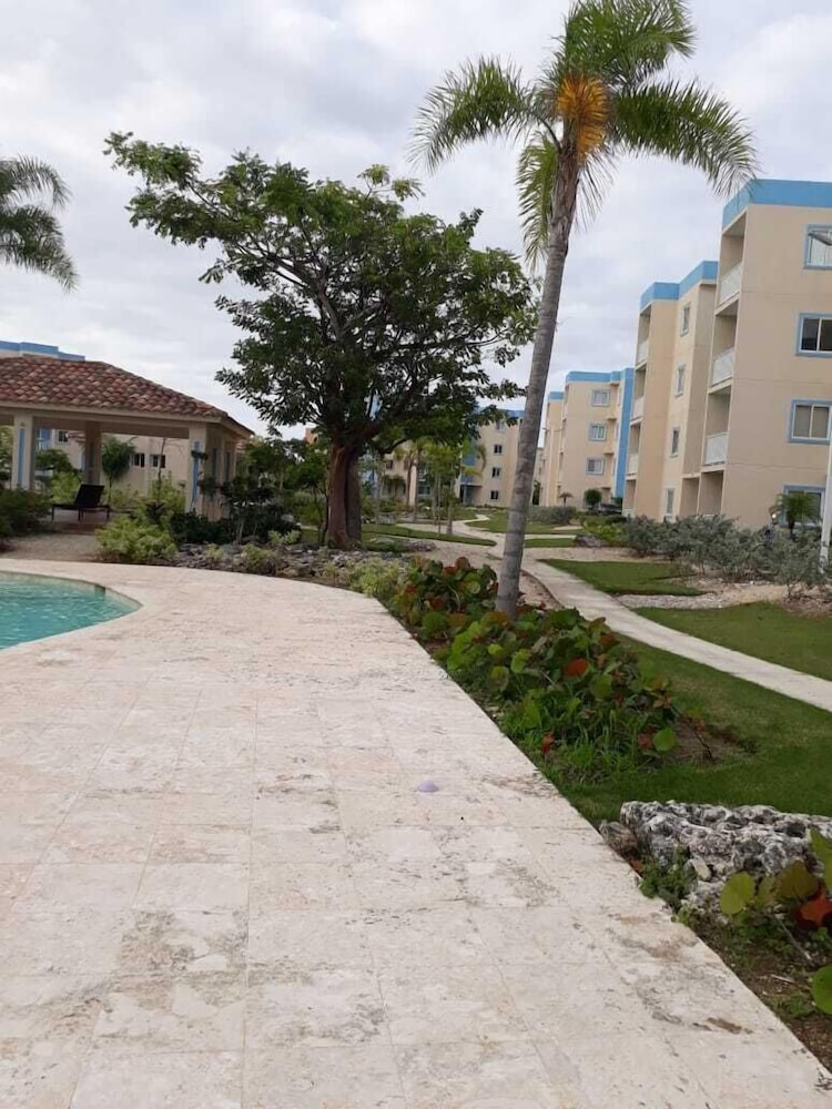 J&R Apartamento Serena Village