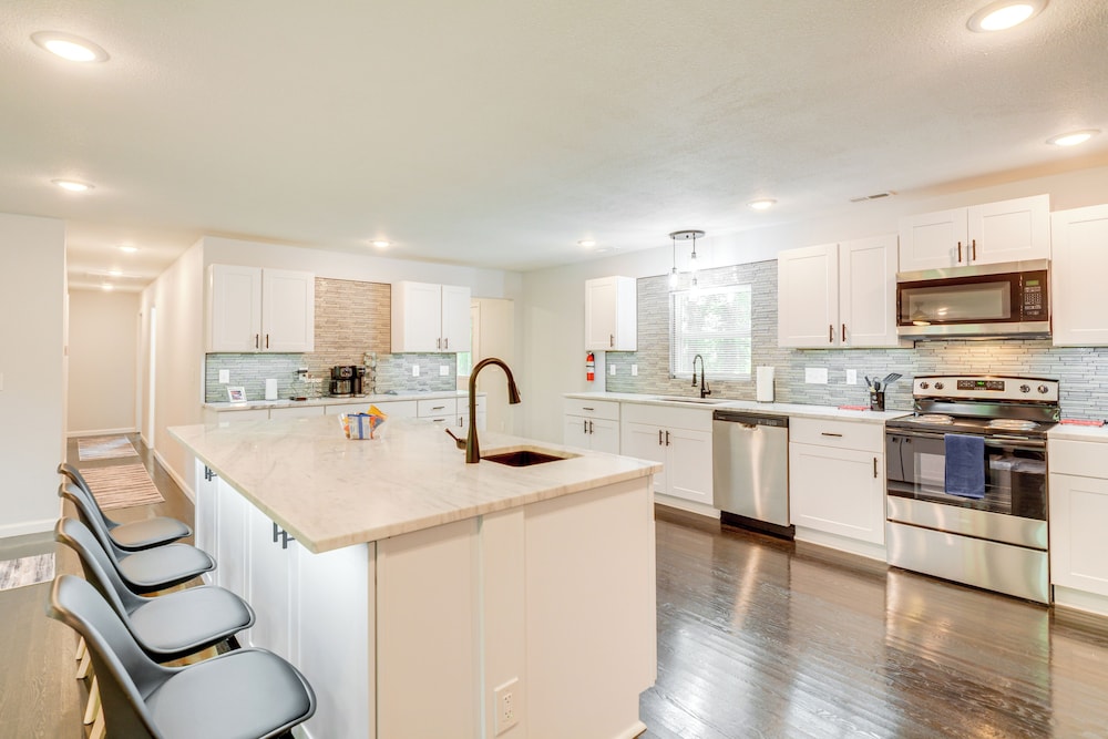 Yard w/ Patio: Family-friendly Home in Lamar!