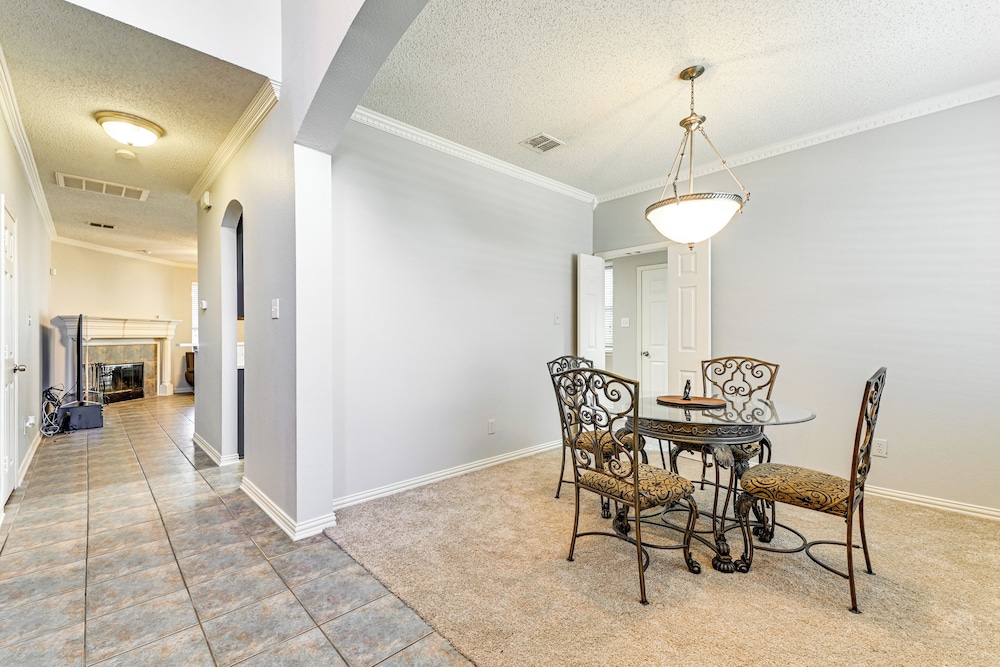 DFW Sports Hub: Home w/ Pool & Hot Tub in Frisco!